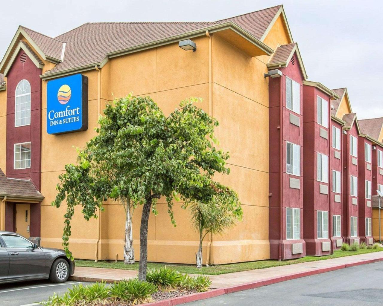 Comfort Inn&suites Hotel 2*
